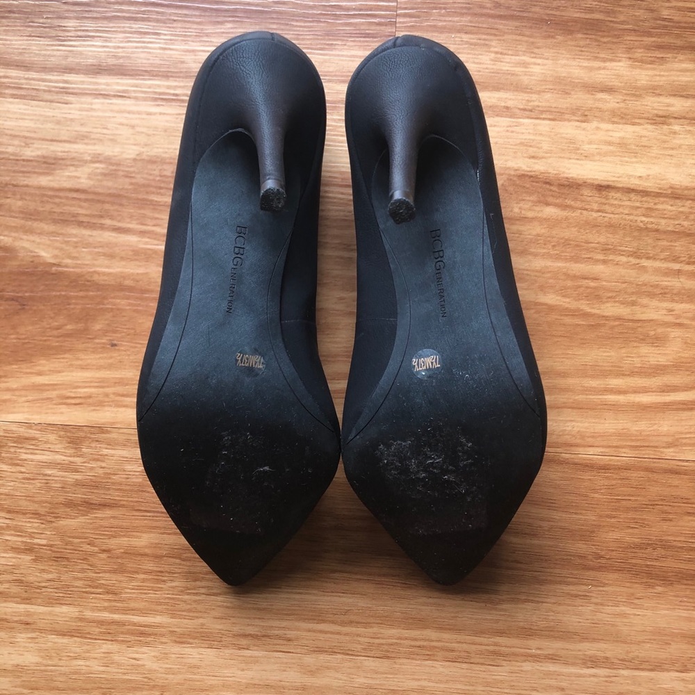 NWOB BCBGeneration Heidi Pointed Toe Pumps - Picture 3 of 5